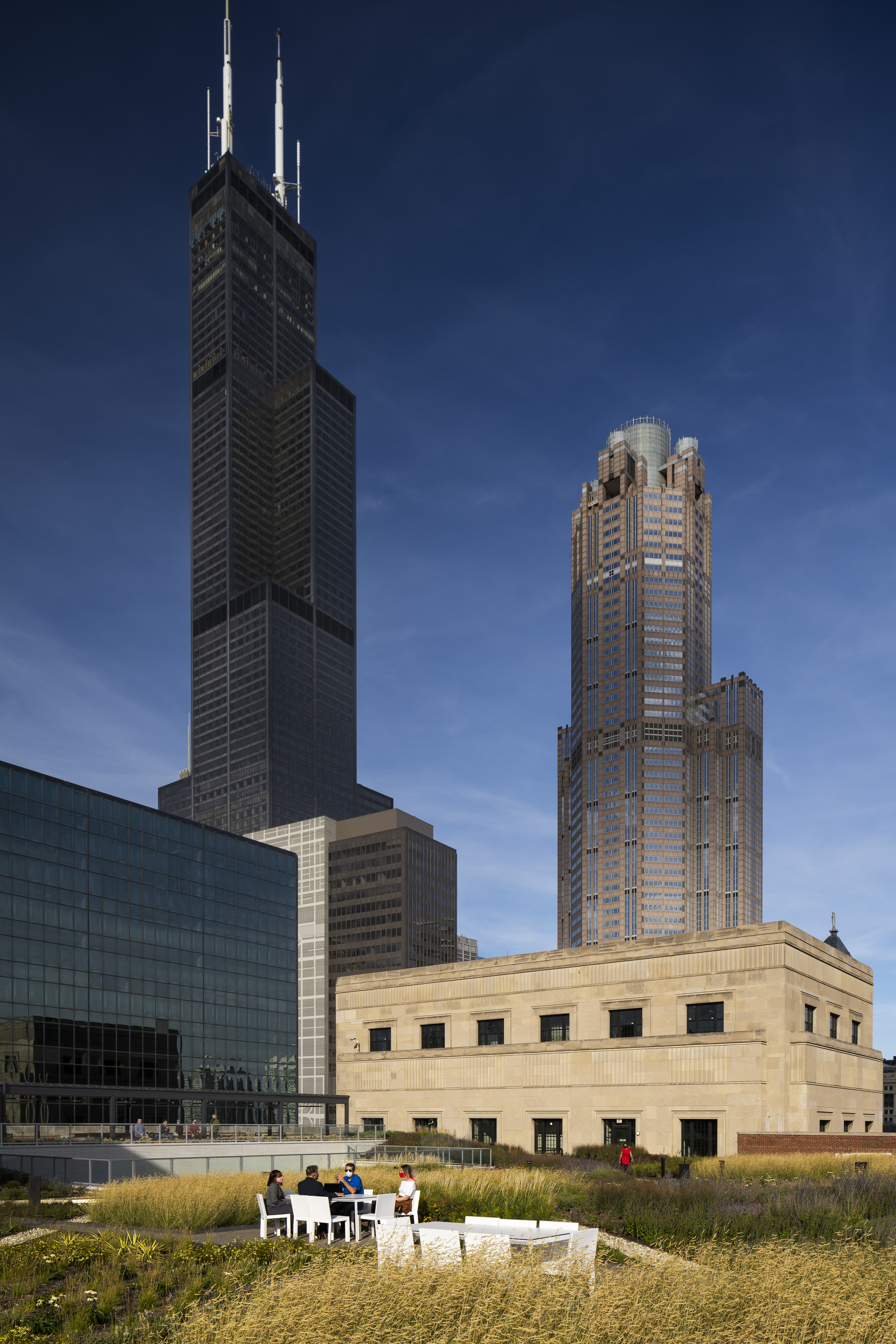 3 skyline garden completes the meadodw atop the old chicago post office hoerr schaudt News